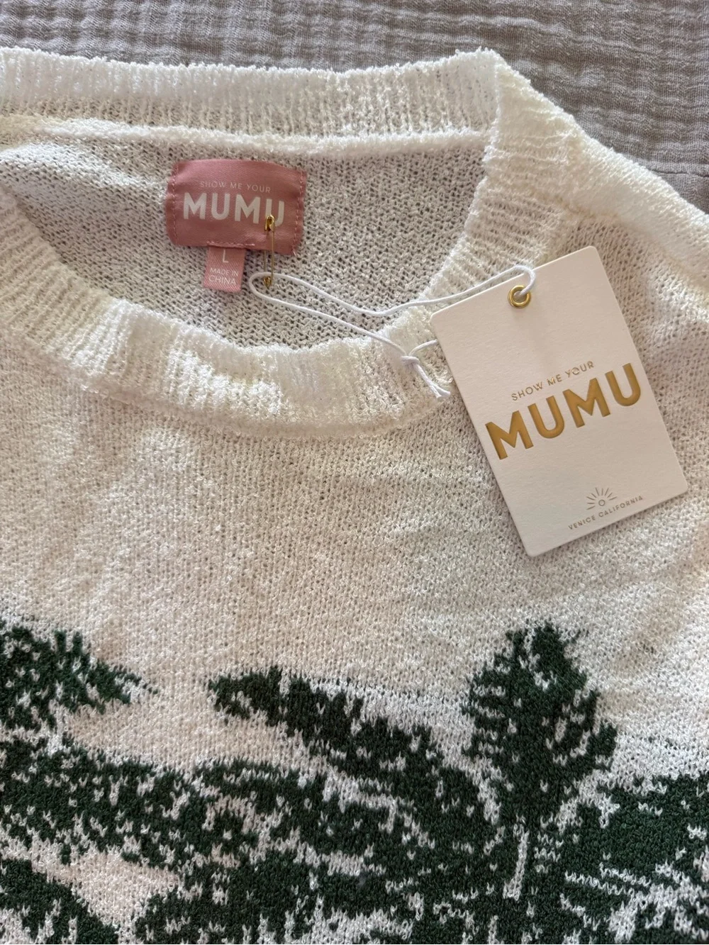 Show me your mumu “woodsy sweater” palm tree print size large brand new